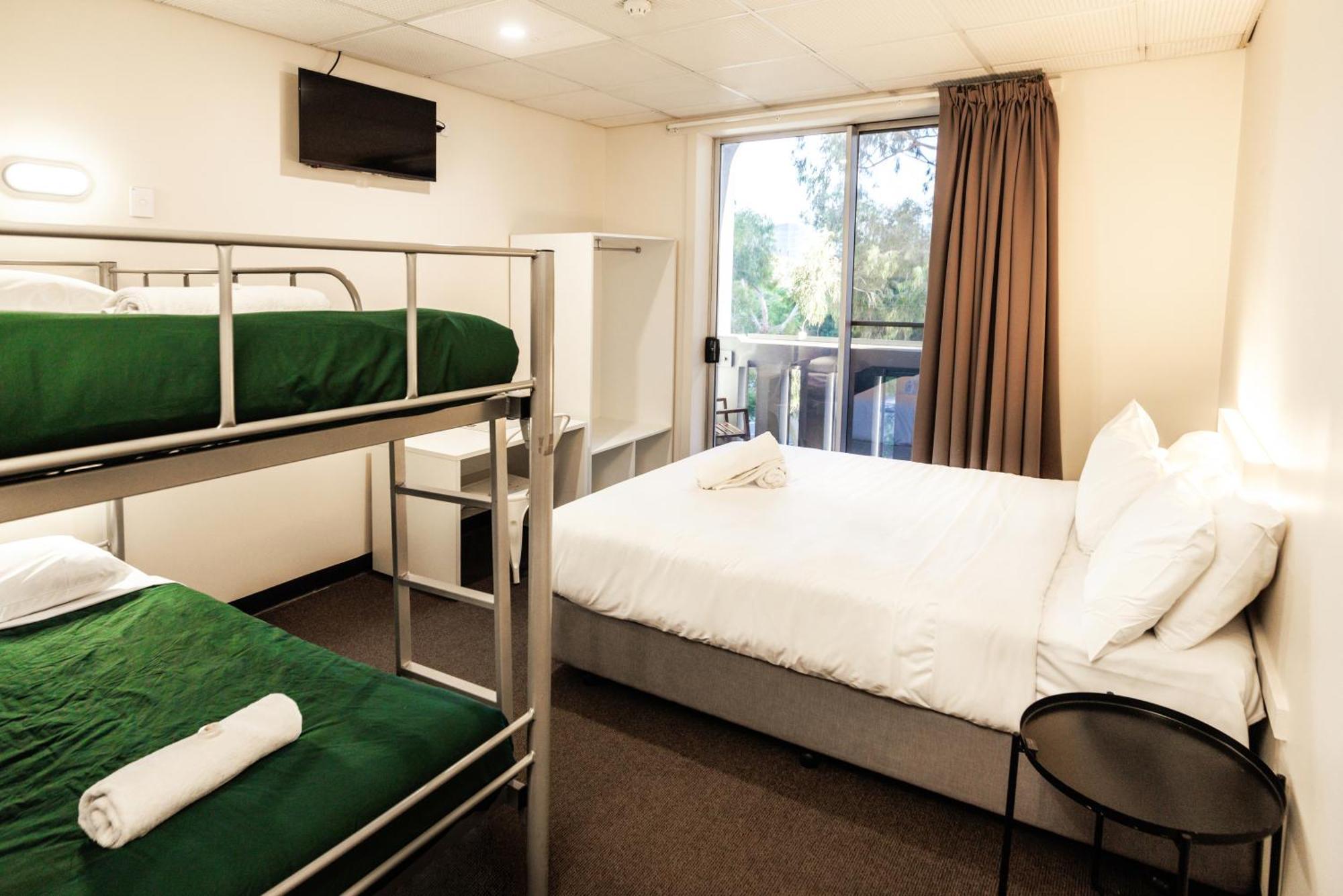 Yha * Adelaide