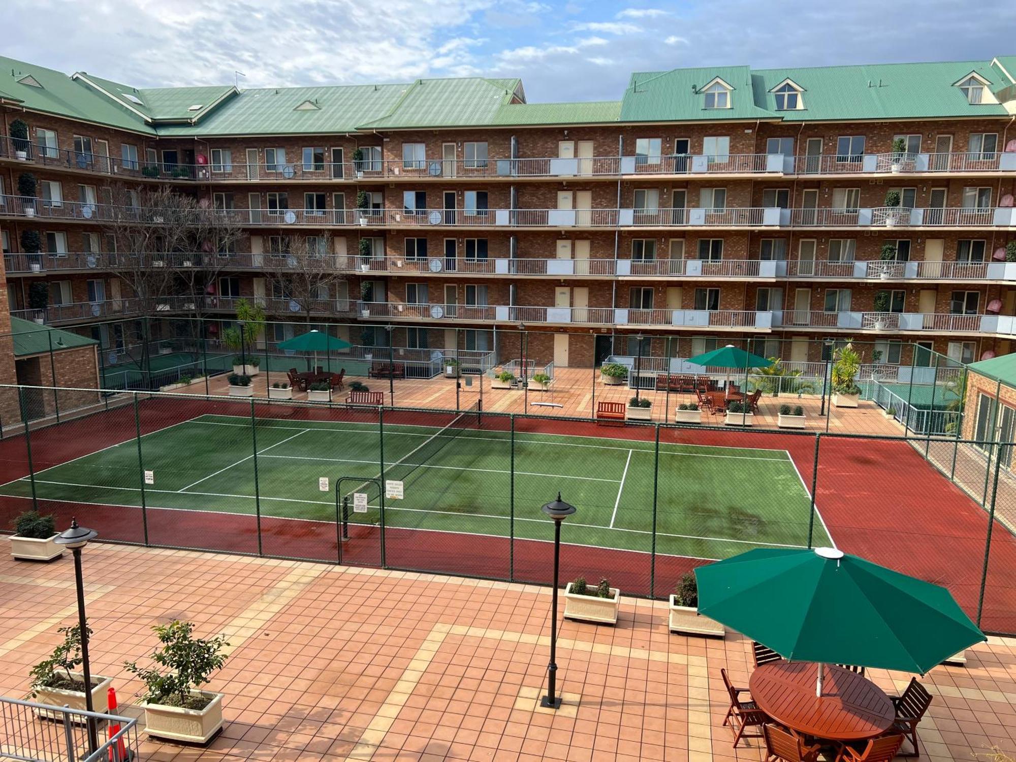 Cbd - 3br, 2bath & Carpark *