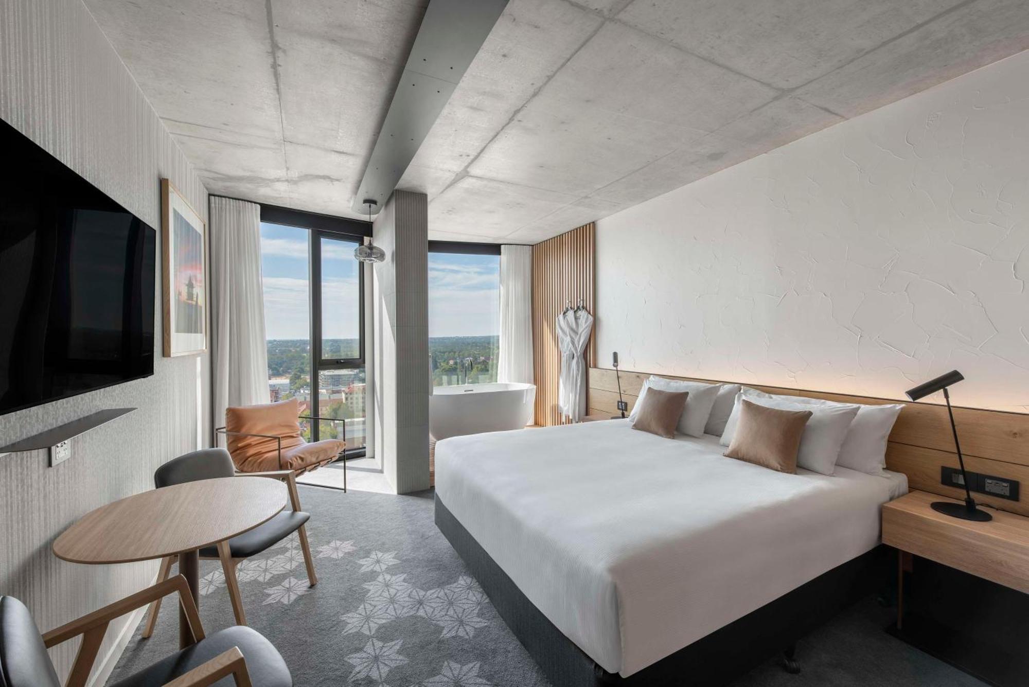 Vibe Hotel 4*
