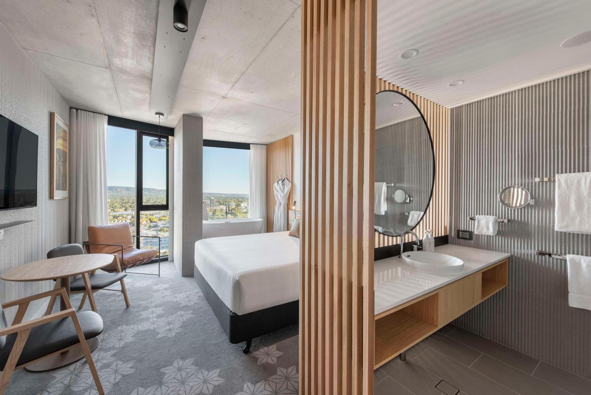 Vibe Hotel 4*