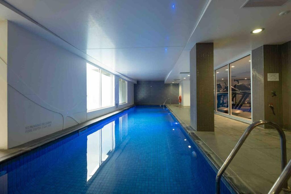Apartment, Pool & Carpark * Adelaide