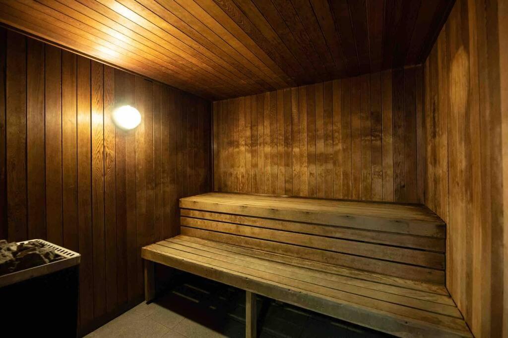 Apartment, Pool & Carpark Apartment Adelaide