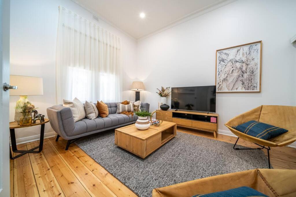 Ambrosia - Designer 3br Wifi *