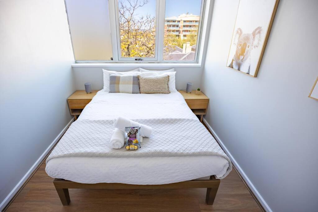 Central Getaway, On Rundle St