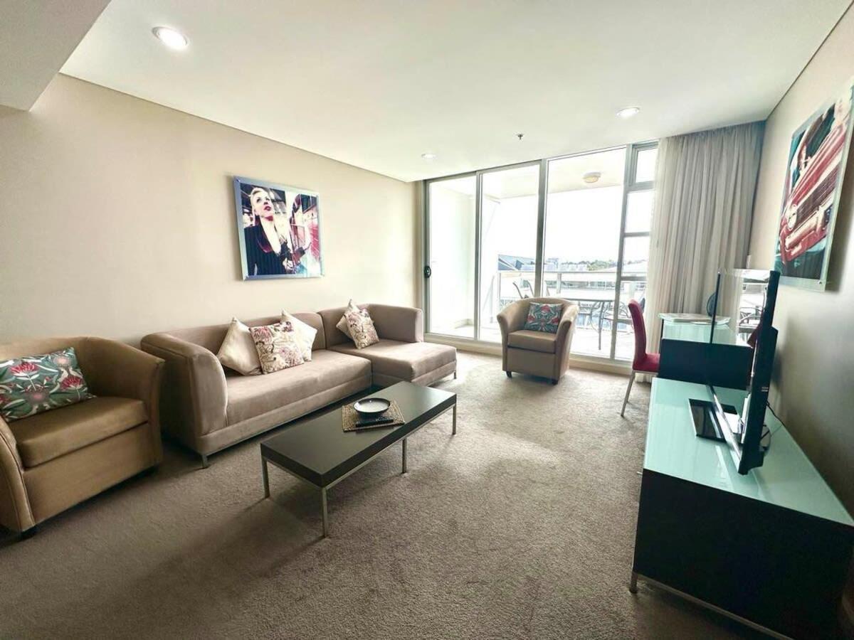 Cbd 2br At 96 North Tce - Free Parking Apartment *