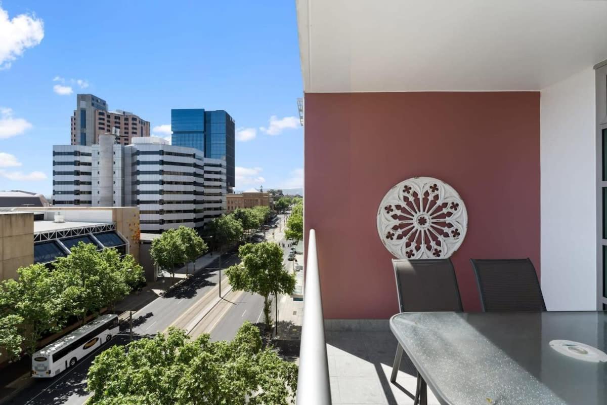 Cbd 2br At 96 North Tce - Free Parking Apartment Adelaide