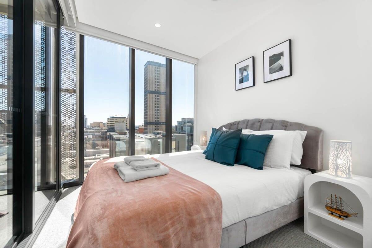 The Amazing 1br Cbd Premium Location Apartment