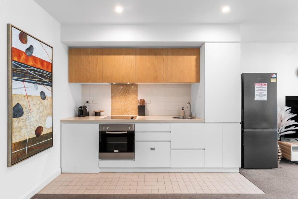 Comfy And Lovely Cbd 1br Apt -free Wi-fi Adelaide