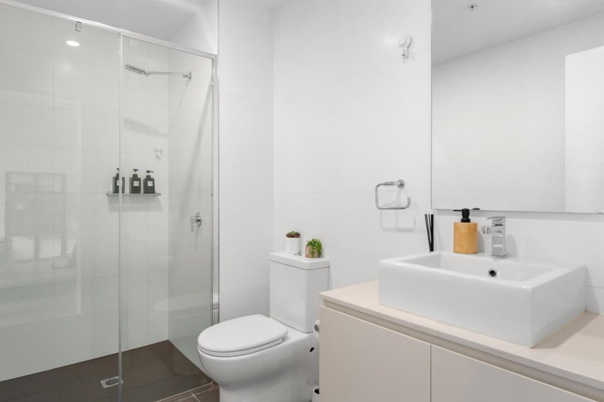Pure Elegant City Apt -free Parking- Wifi- View Adelaide