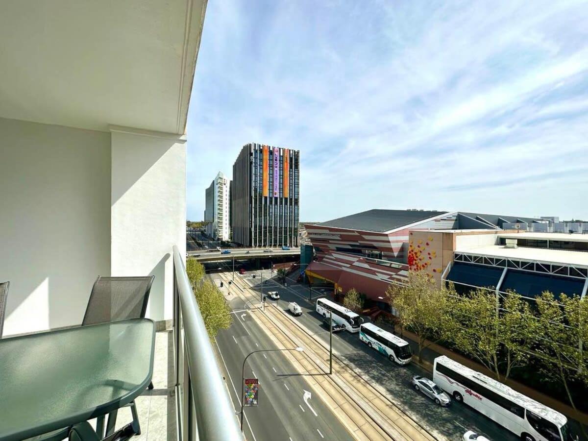 Cbd 2br At 96 North Tce - Free Parking