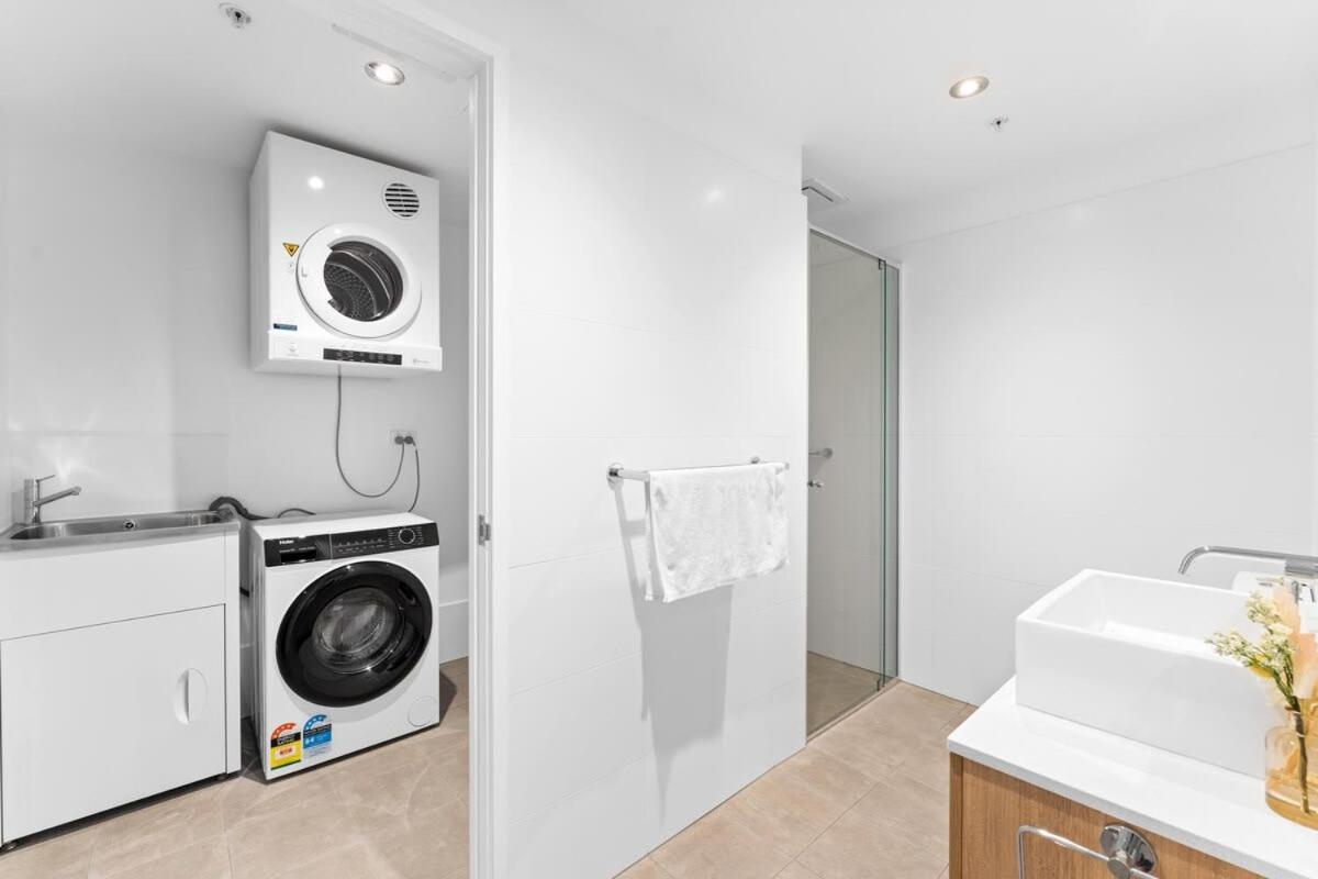The Amazing Escape - Cbd Modern 1br Apartment Adelaide