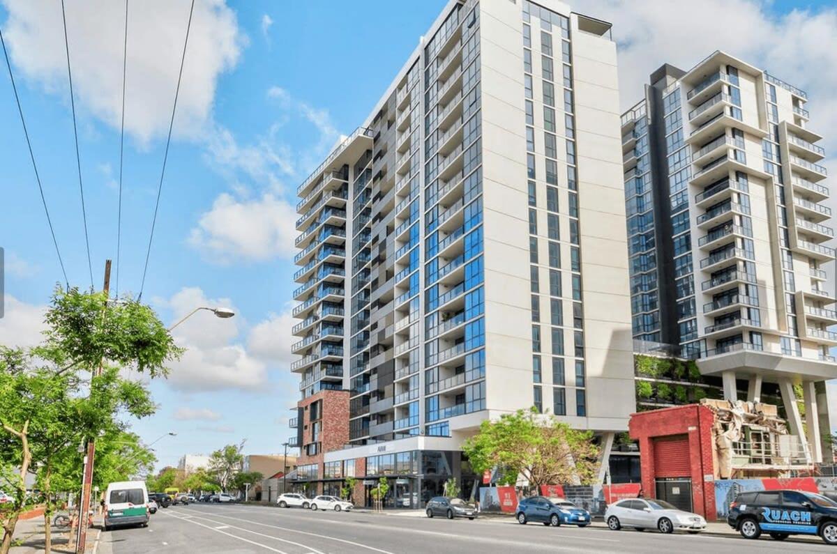 The Amazing Escape - Cbd Modern 1br