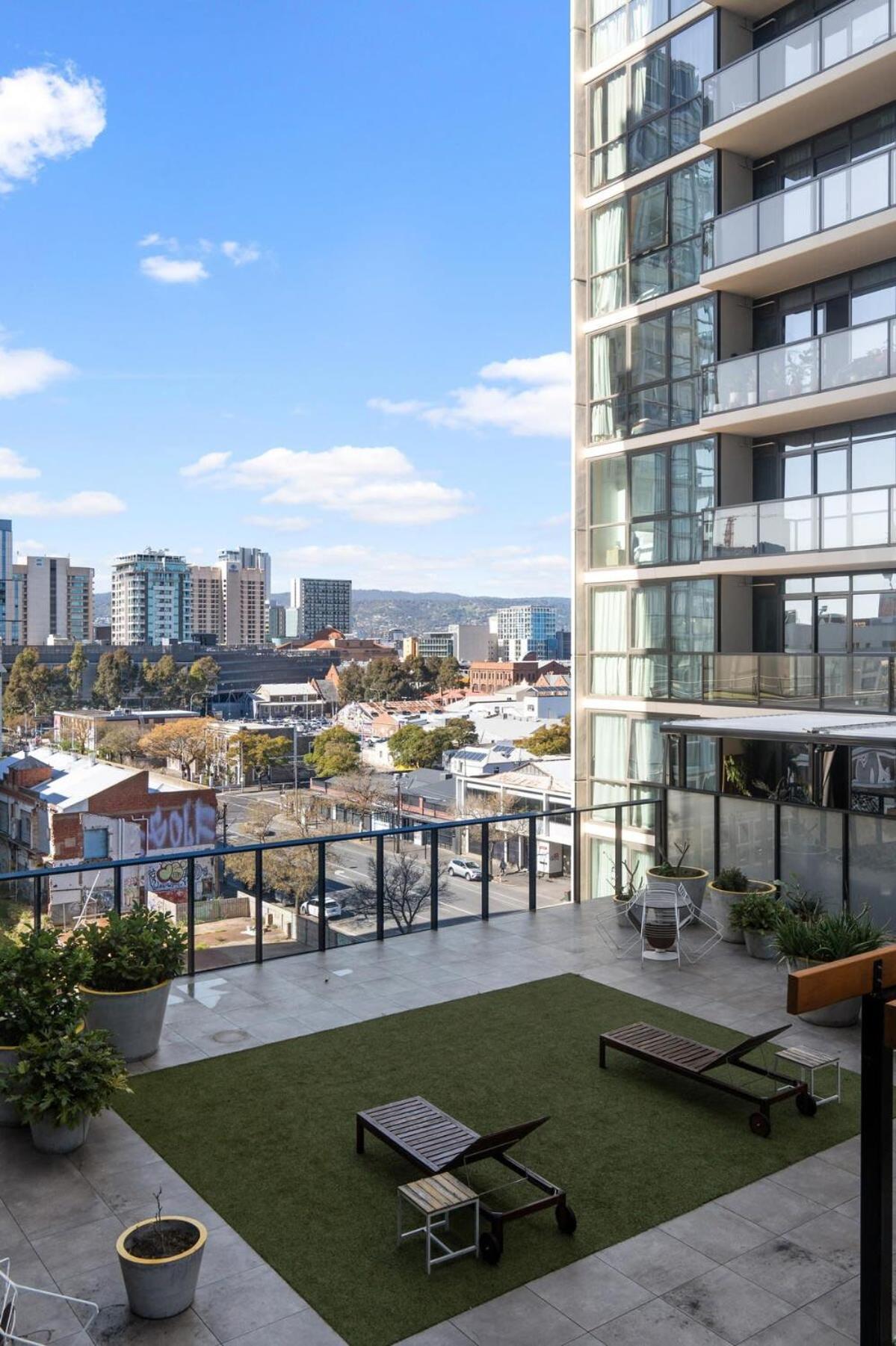 The Amazing Escape - Cbd Modern 1br Apartment Adelaide
