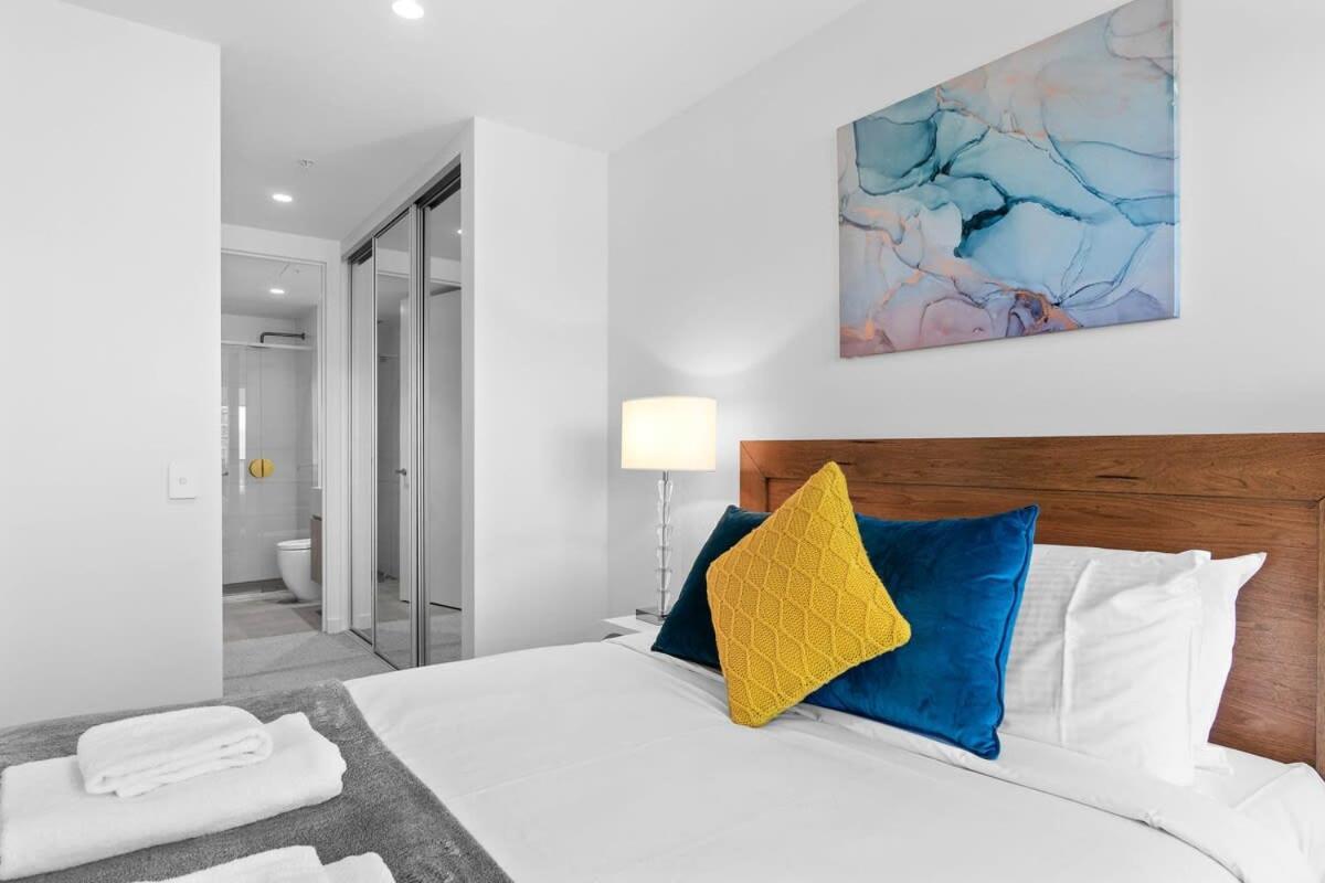 Cbd Oasis - 2br Realm Retreat - Level 19 Adelaide