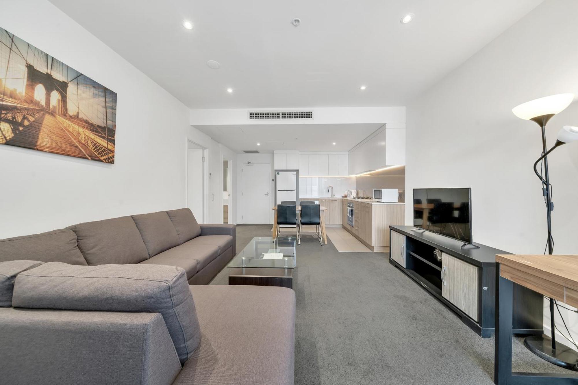 Apartment Vision On Morphett With Parking