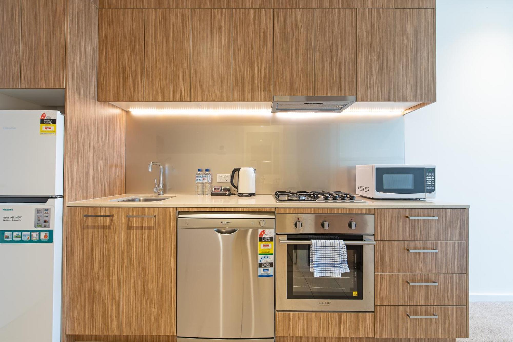 Vision On Morphett With Parking Apartment
