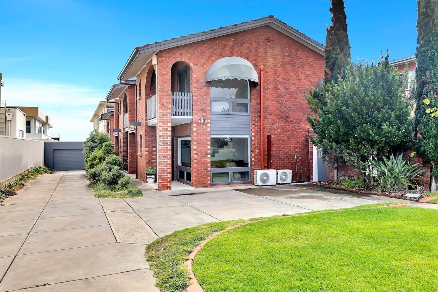 Holiday home 'riverside Refuge' A Contemporary Gem Near The Adelaide