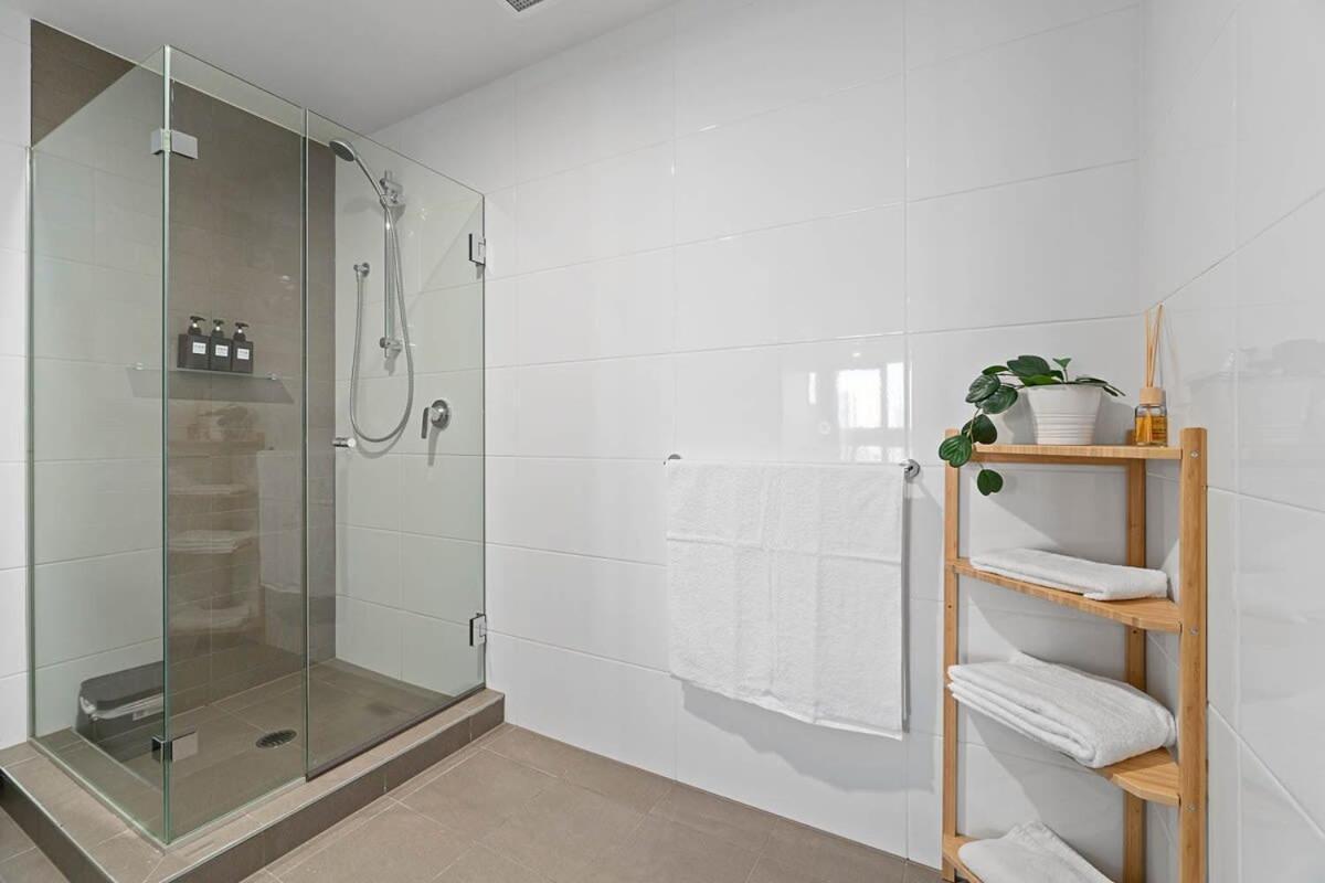Pearl On Grote Pool&gym Mkt Parking Apartment