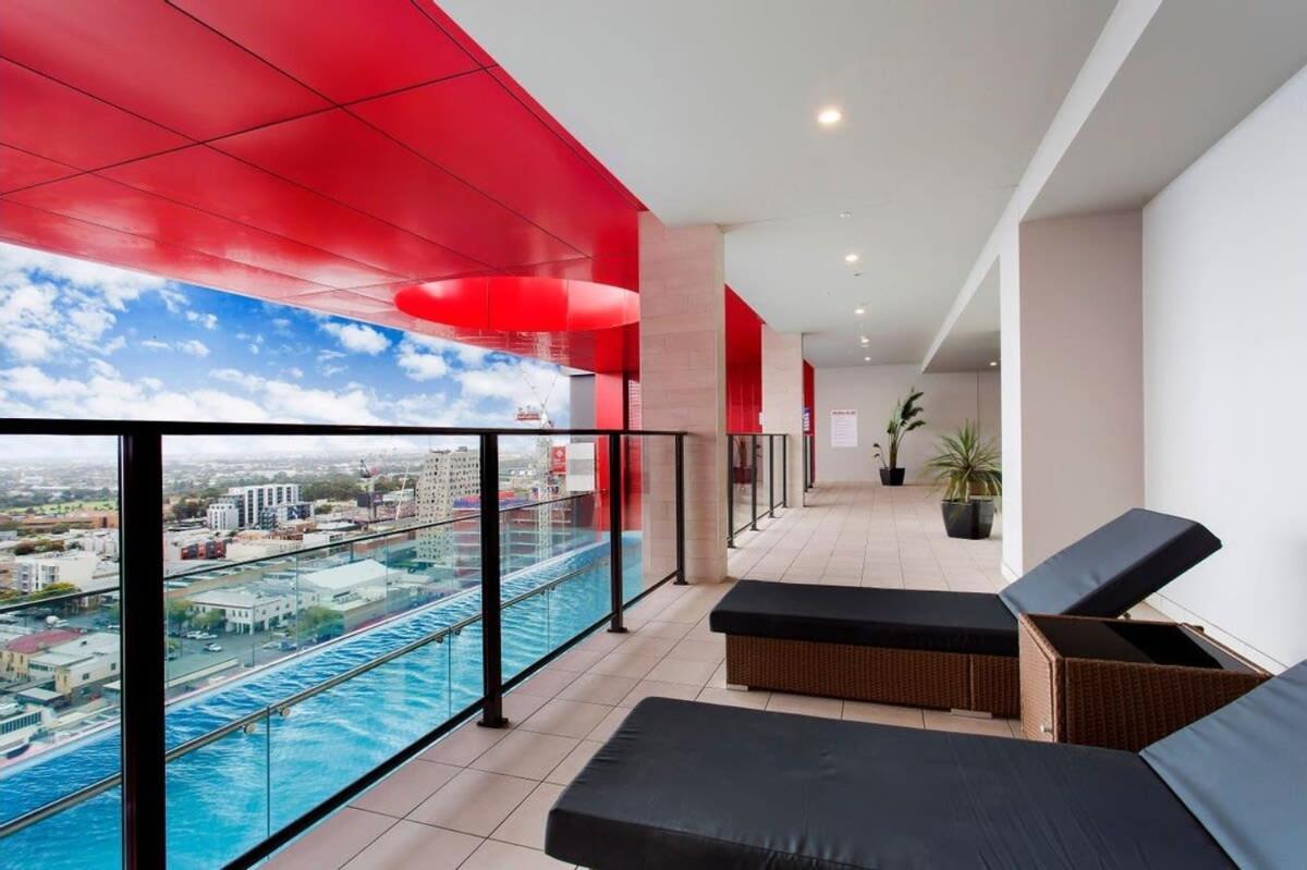 Pearl On Grote Pool&gym Mkt Parking Apartment Adelaide