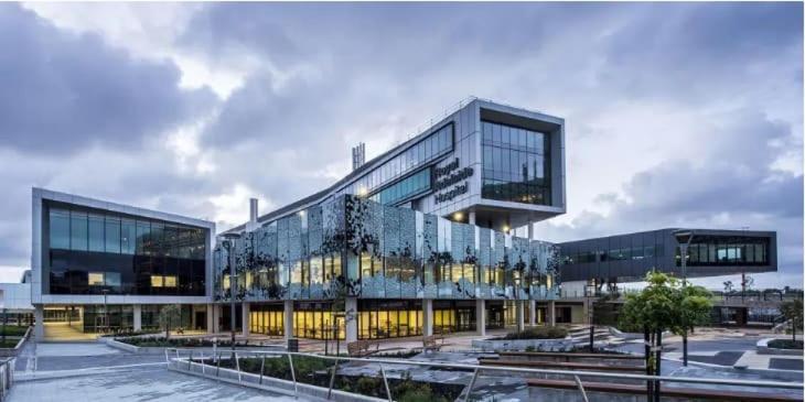 Cbd Oasis - 2br Realm Retreat - Level 19 Adelaide