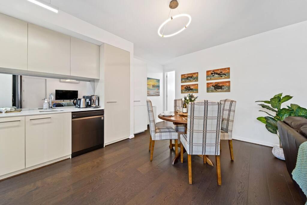 River Torrens Retreat - 2br, Parking, Wi-fi Adelaide