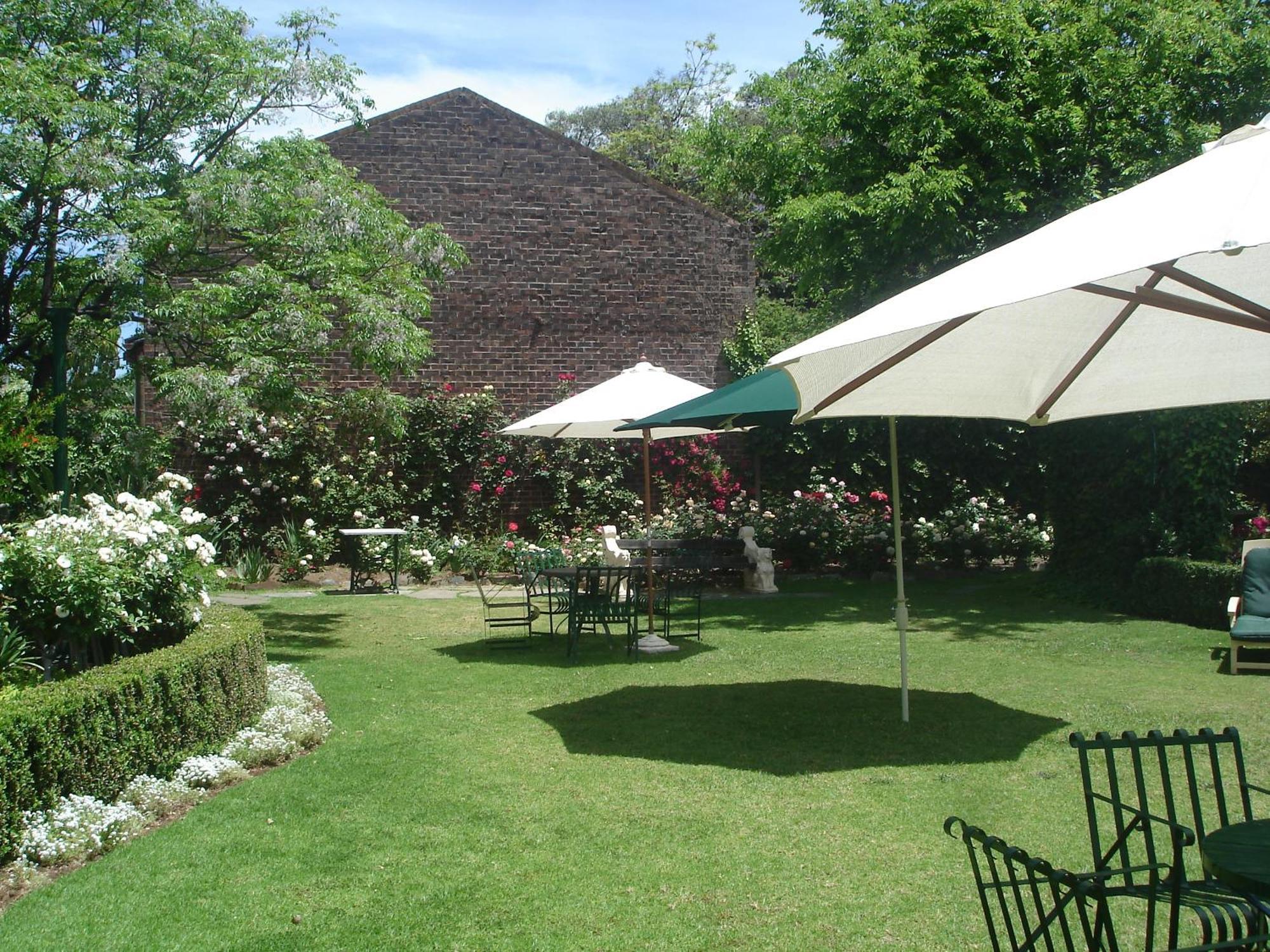 Buxton Manor Bed & Breakfast 4*