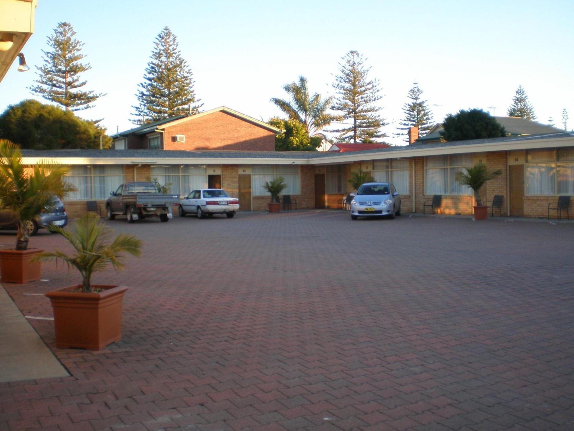 Motel Glenelg 3*