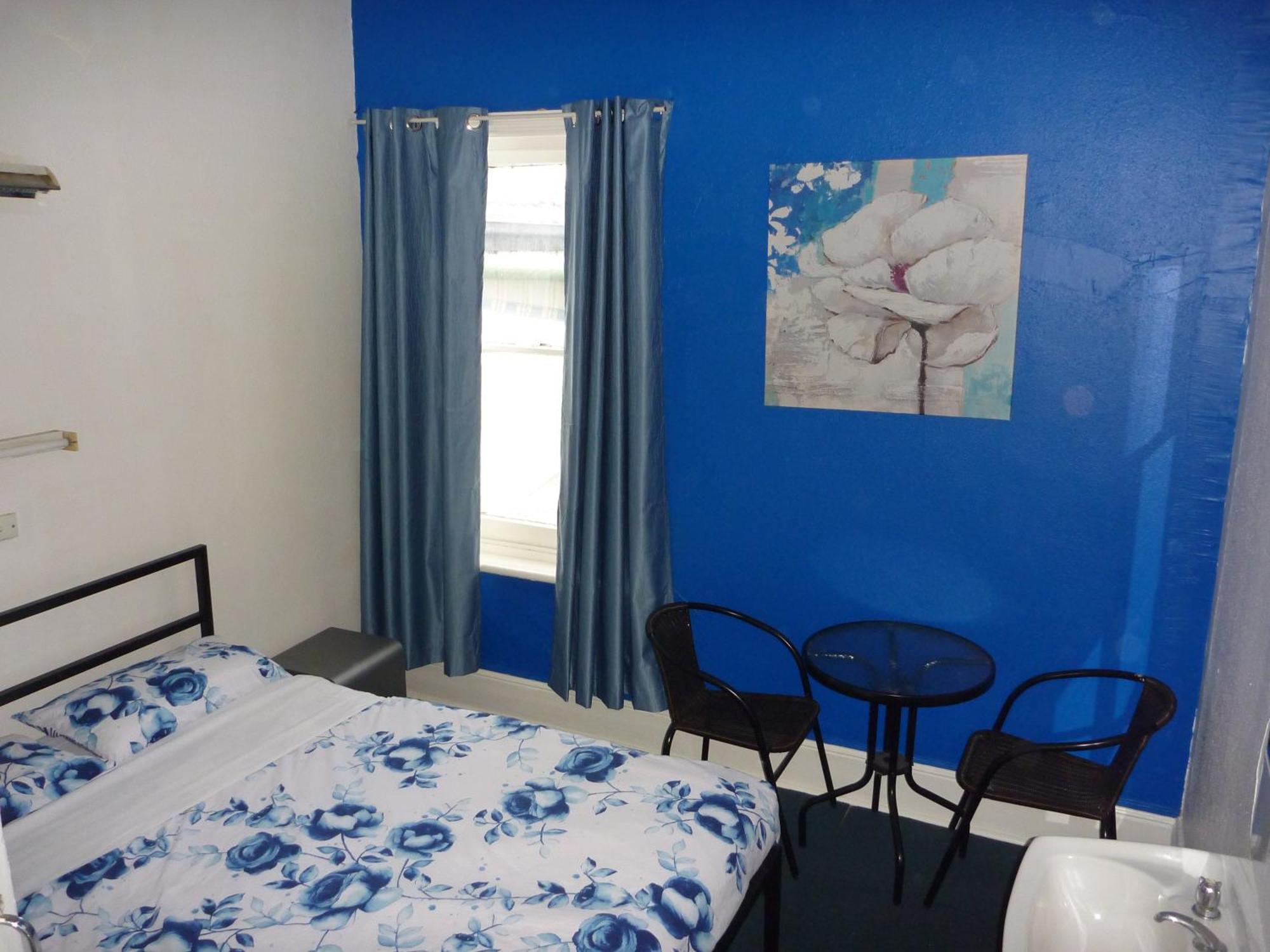 Travellers Backpackers Hostel