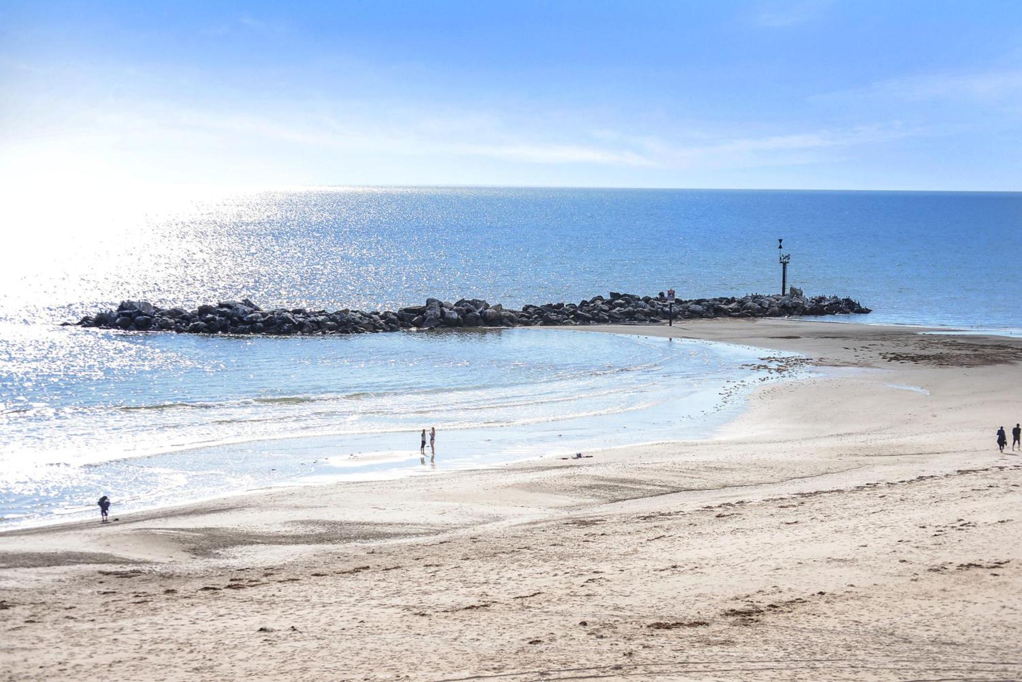 Pier - Glenelg Views - No 506