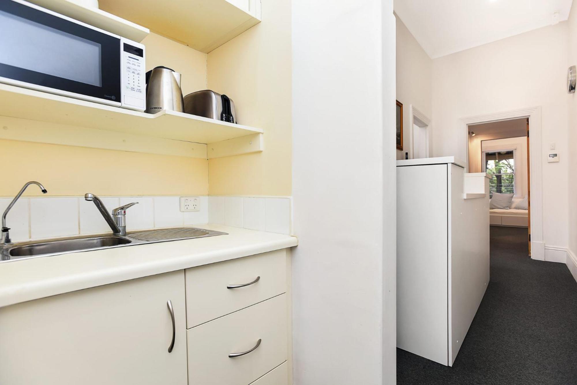Apartment No 7 At Cecil Mansions With 2parking
