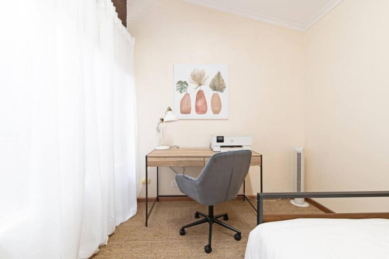 Character And Charm 3br With Free Wine Holiday home Adelaide
