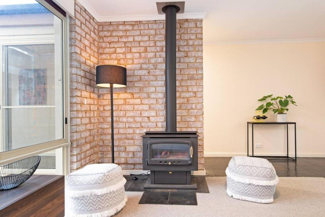 Character And Charm 3br With Free Wine Adelaide