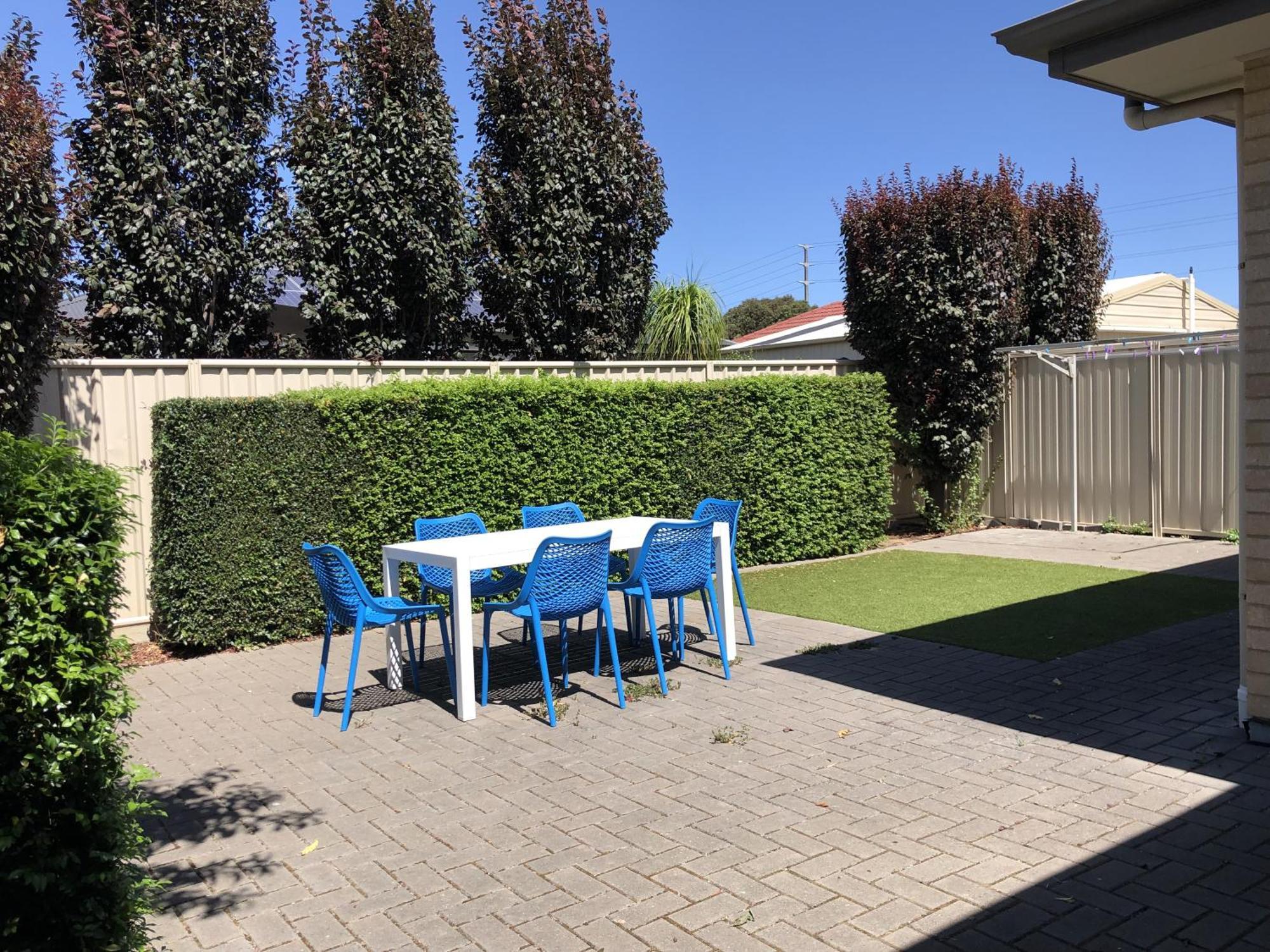 No Stairs, Big House, Garage Richmond 1 Holiday home *