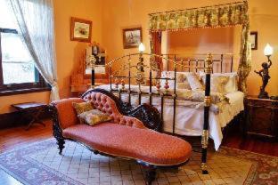 Buxton Manor Bed & Breakfast 4*