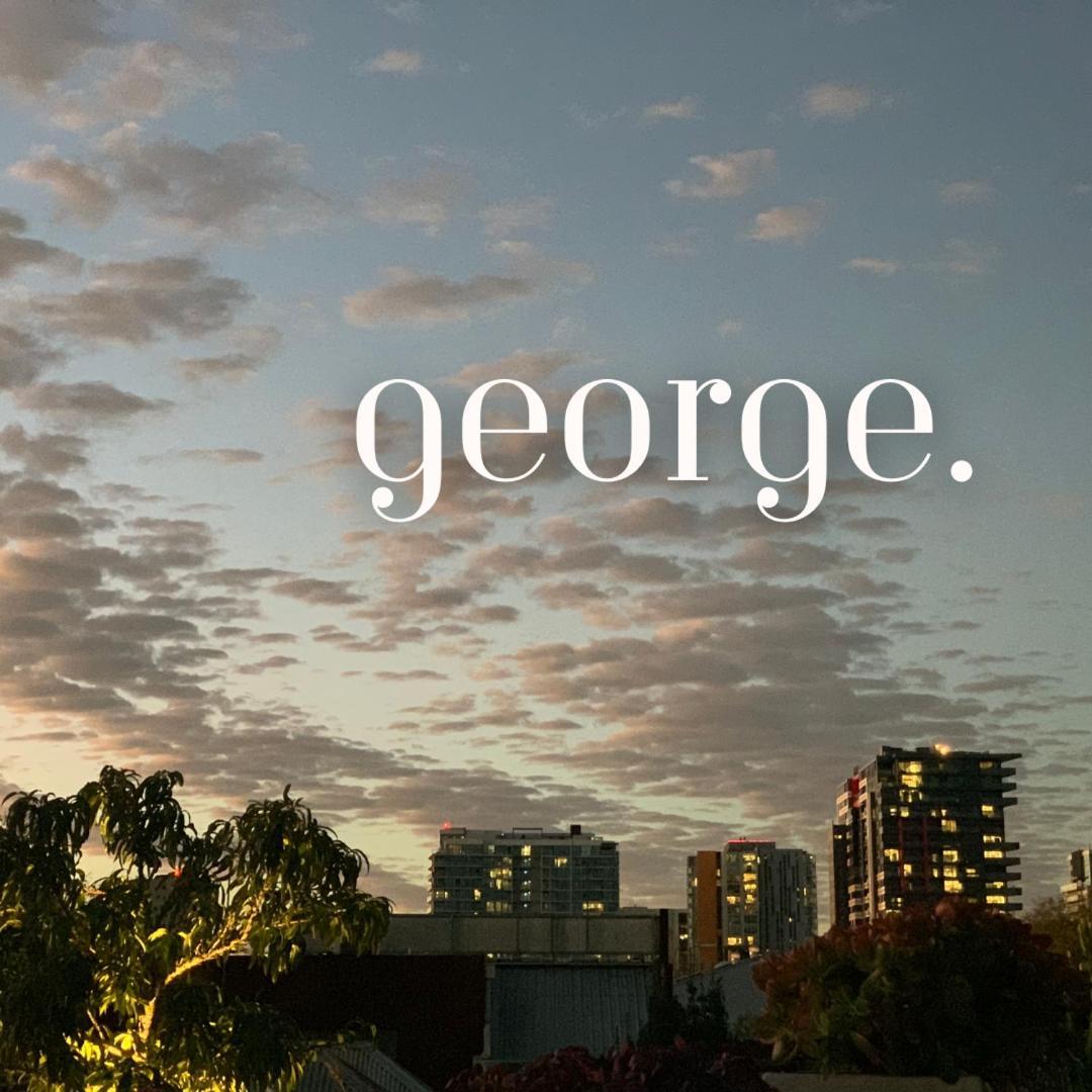 George - Luxe With Private Rooftop Holiday home *