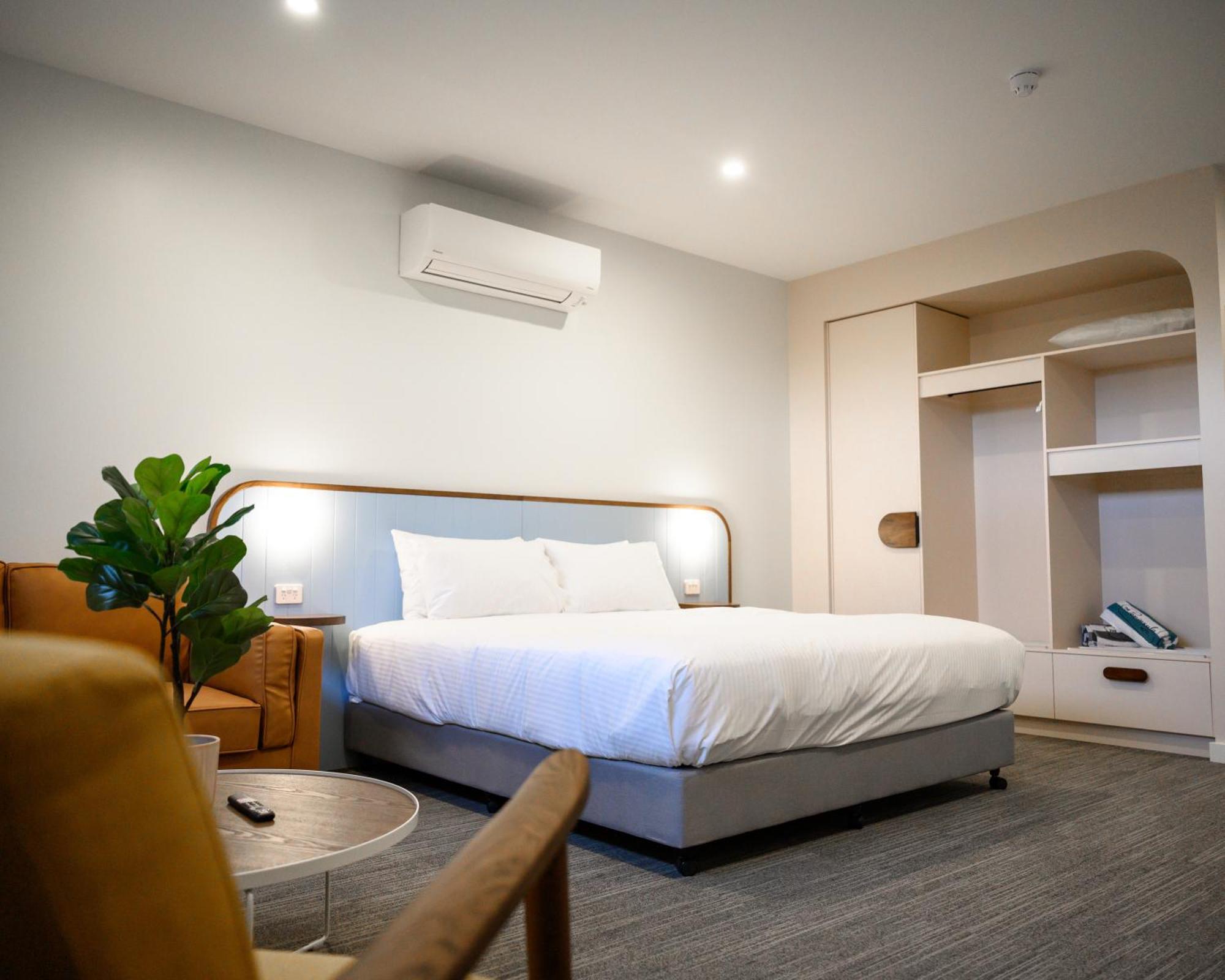 Peninsula Hotel Adelaide