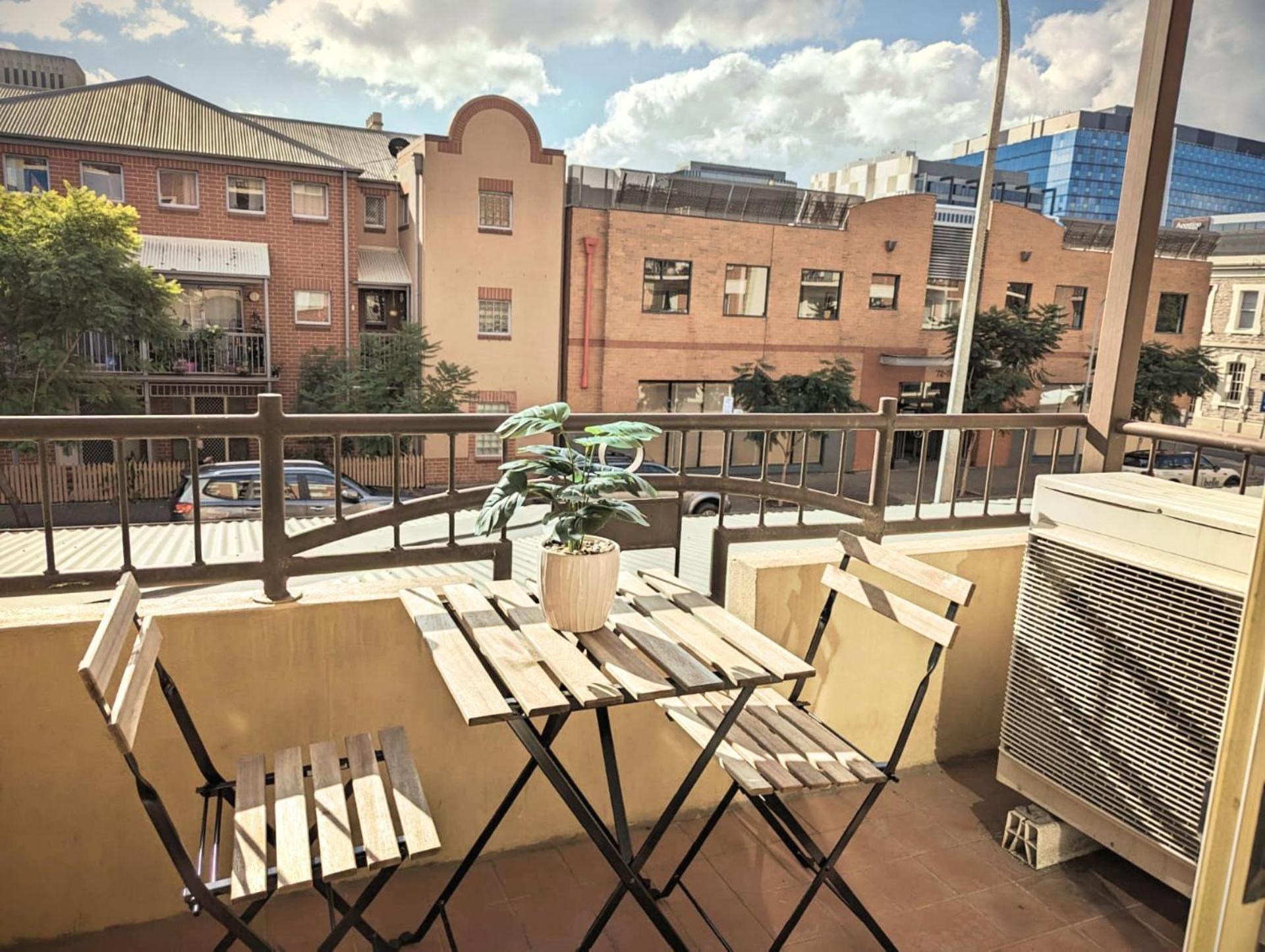Apartment 2br On Carrington With Car Parking