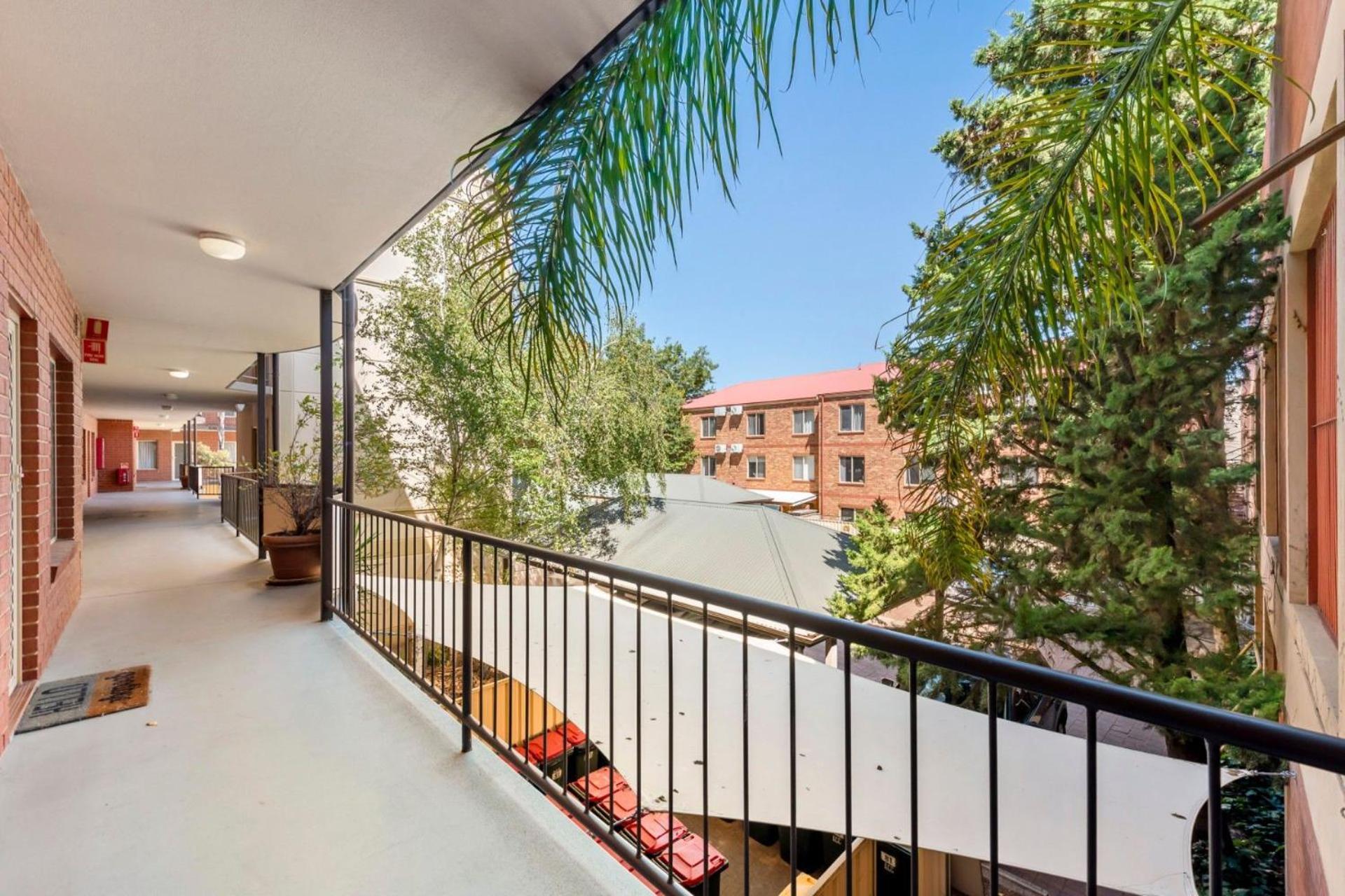 2br On Carrington With Car Parking