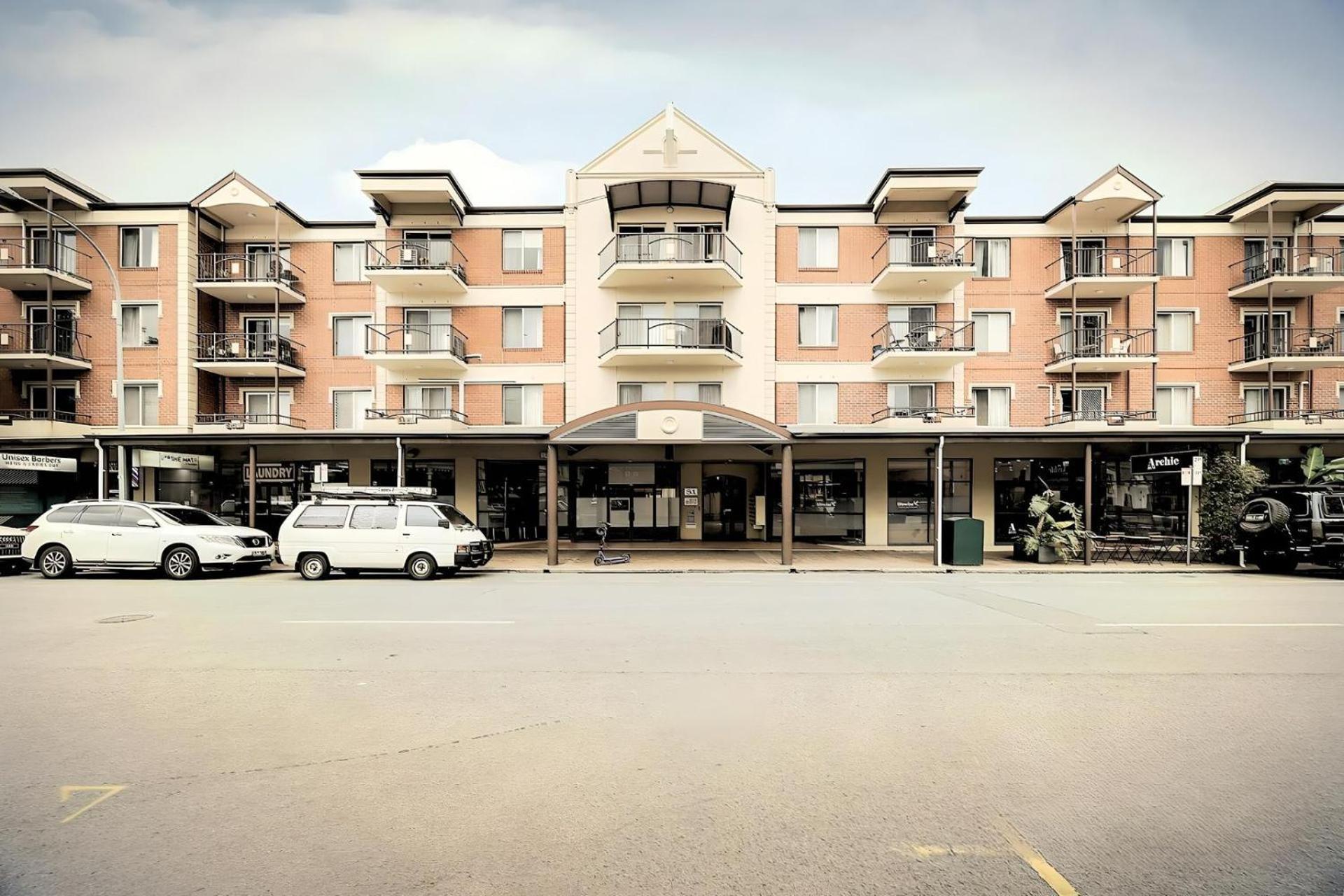 Apartment 2br On Carrington With Car Parking