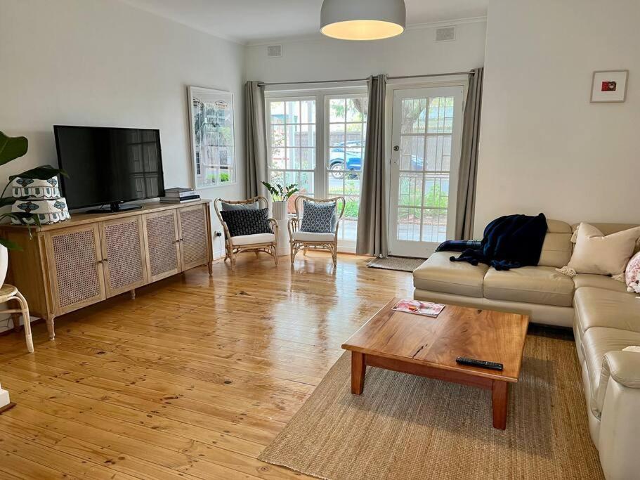 Apartment Six Kings - The Very Location *