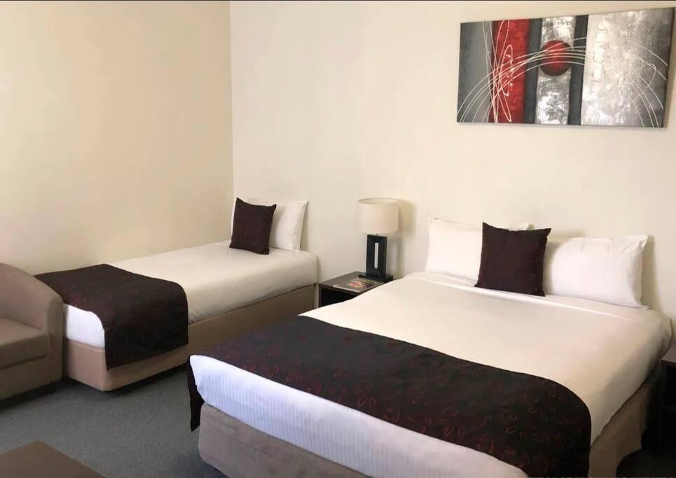 259 Gouger Apartment *