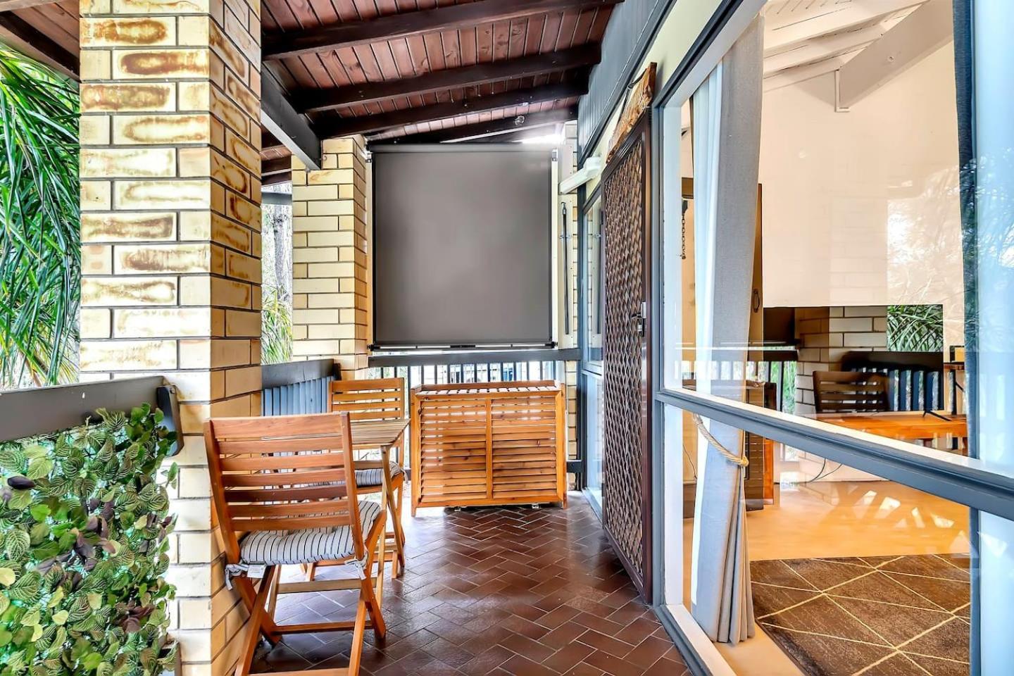 Apartment 'treetops At Glenelg' Coastal With Leafy Patio Adelaide