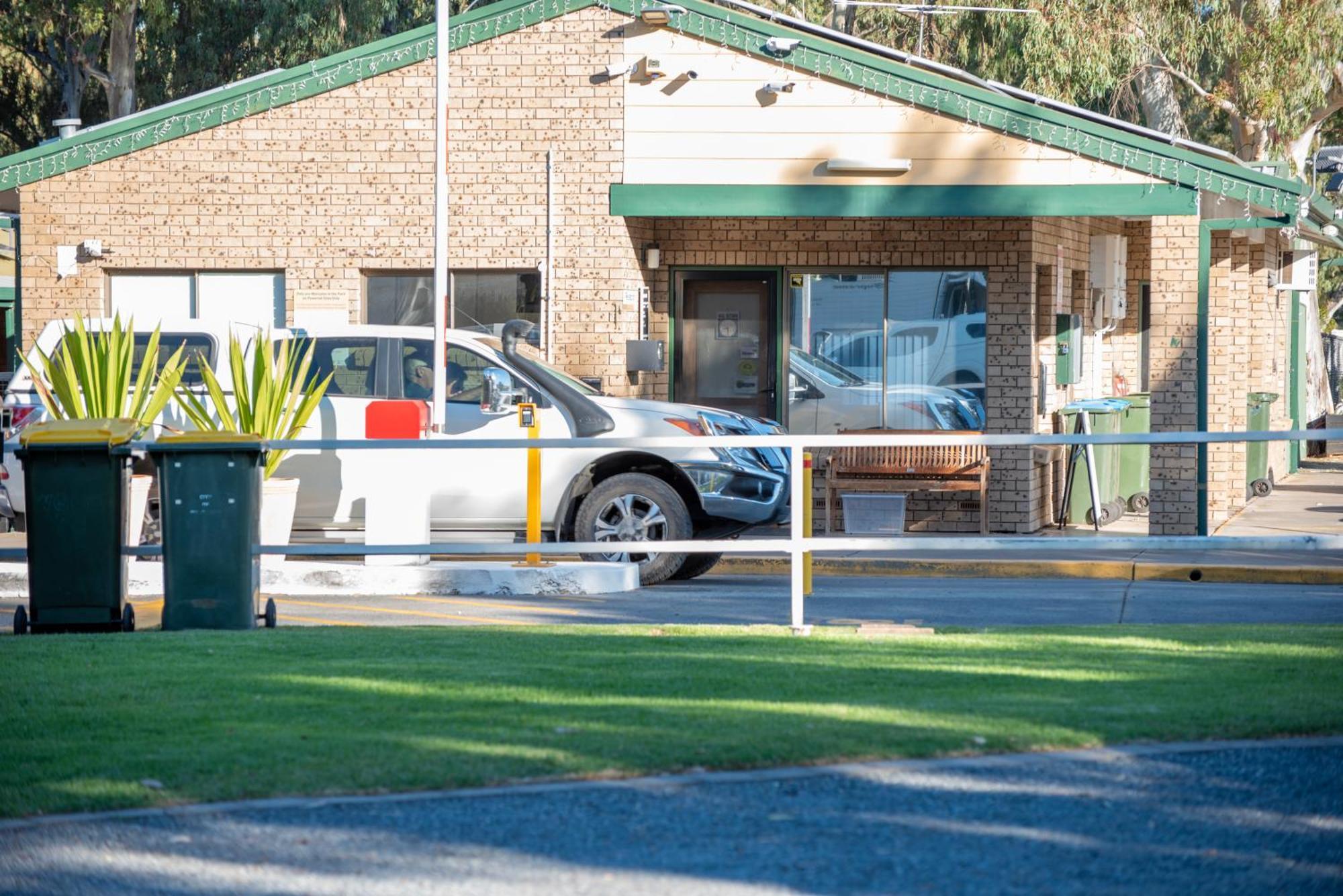 Echo Holiday Parks - Windsor Gardens 3* Adelaide