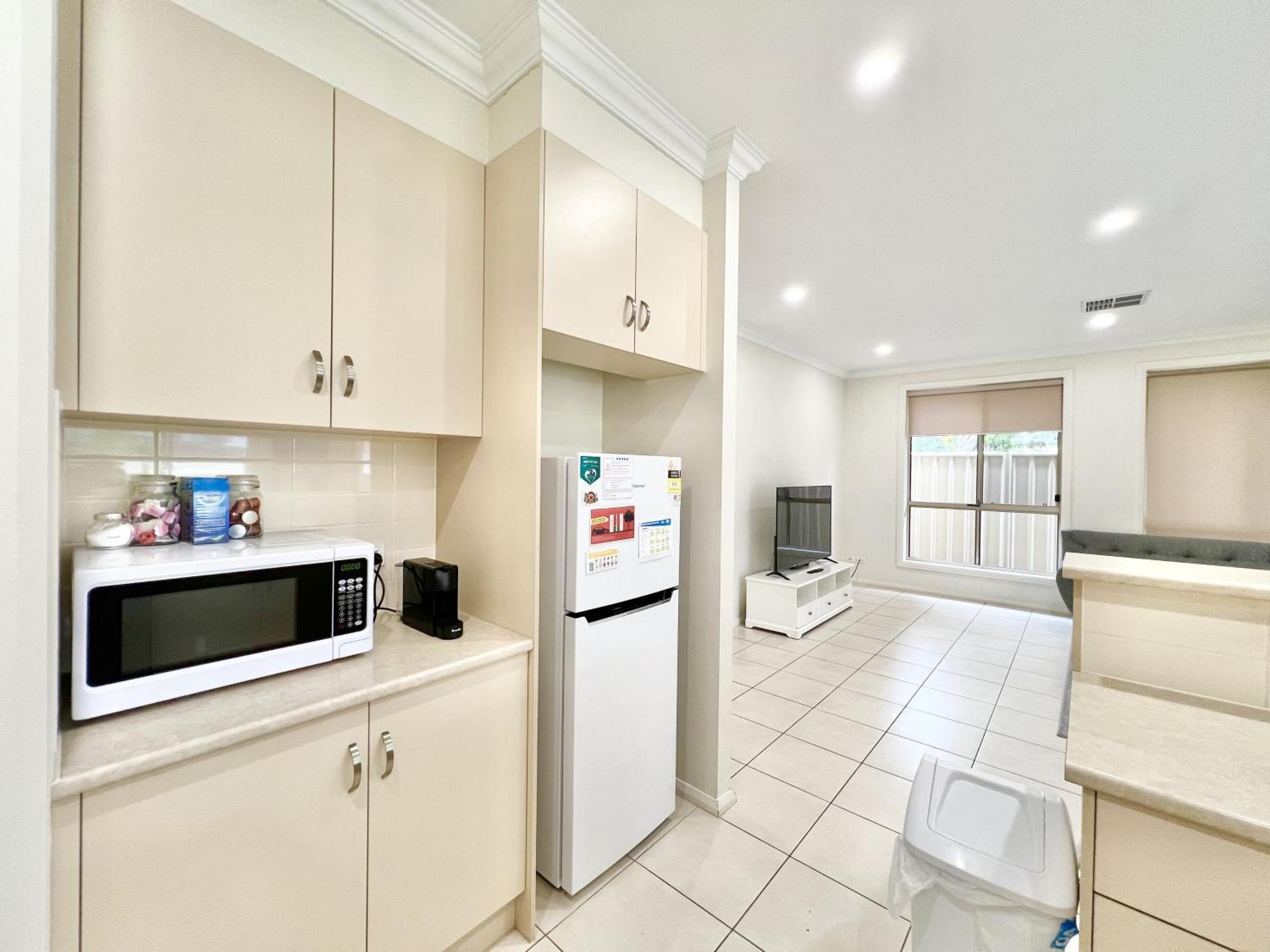 No Stairs, Big House, Garage Richmond 1 Holiday home Adelaide