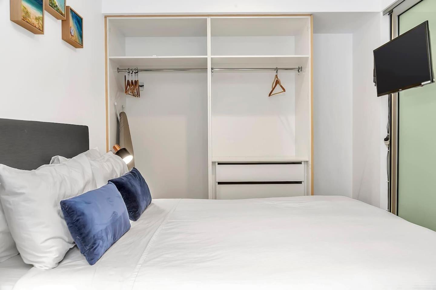Apartment 'bayside Pines' Resort-style Haven On Glenelg Adelaide