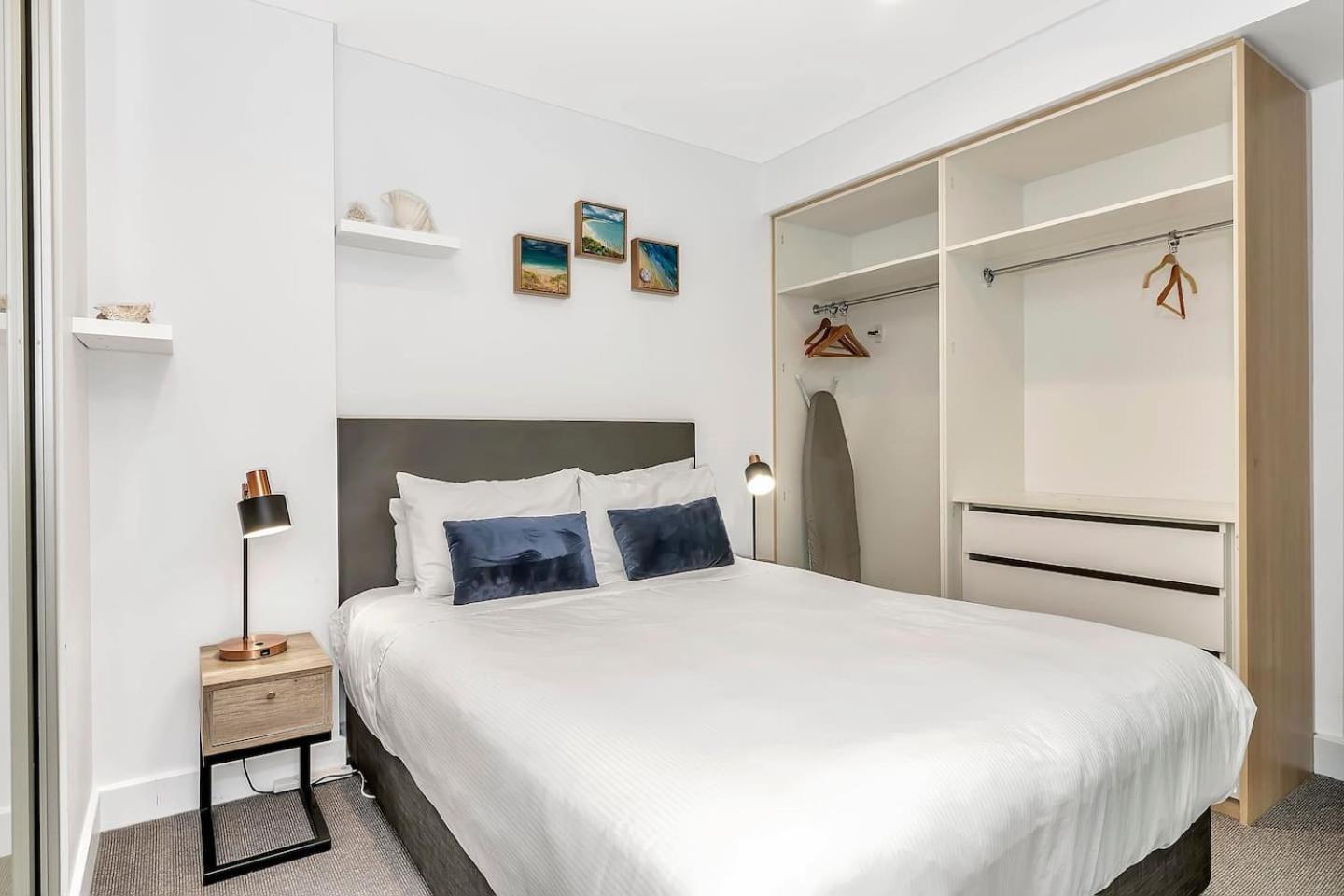 Apartment 'bayside Pines' Resort-style Haven On Glenelg Adelaide