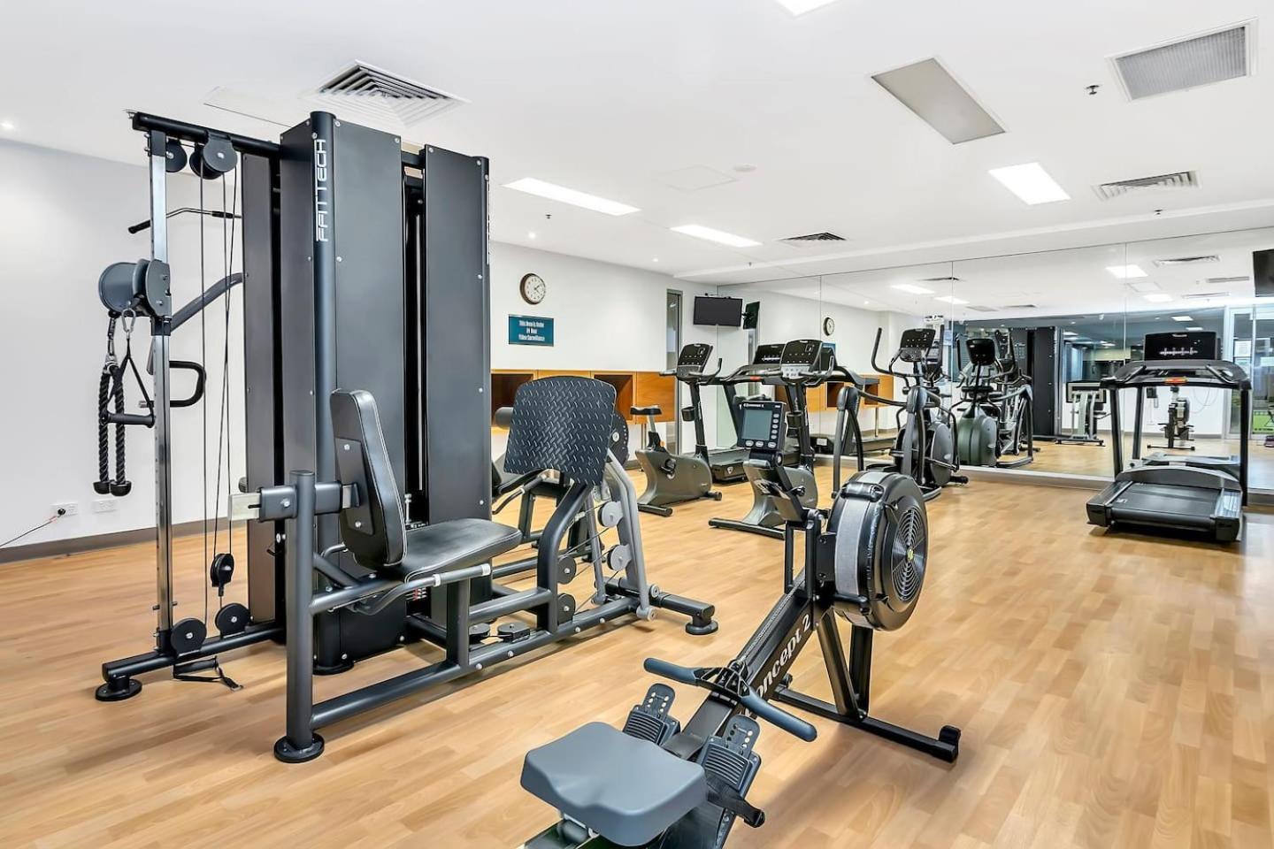 Apartment 'bayside Pines' Resort-style Haven On Glenelg Adelaide