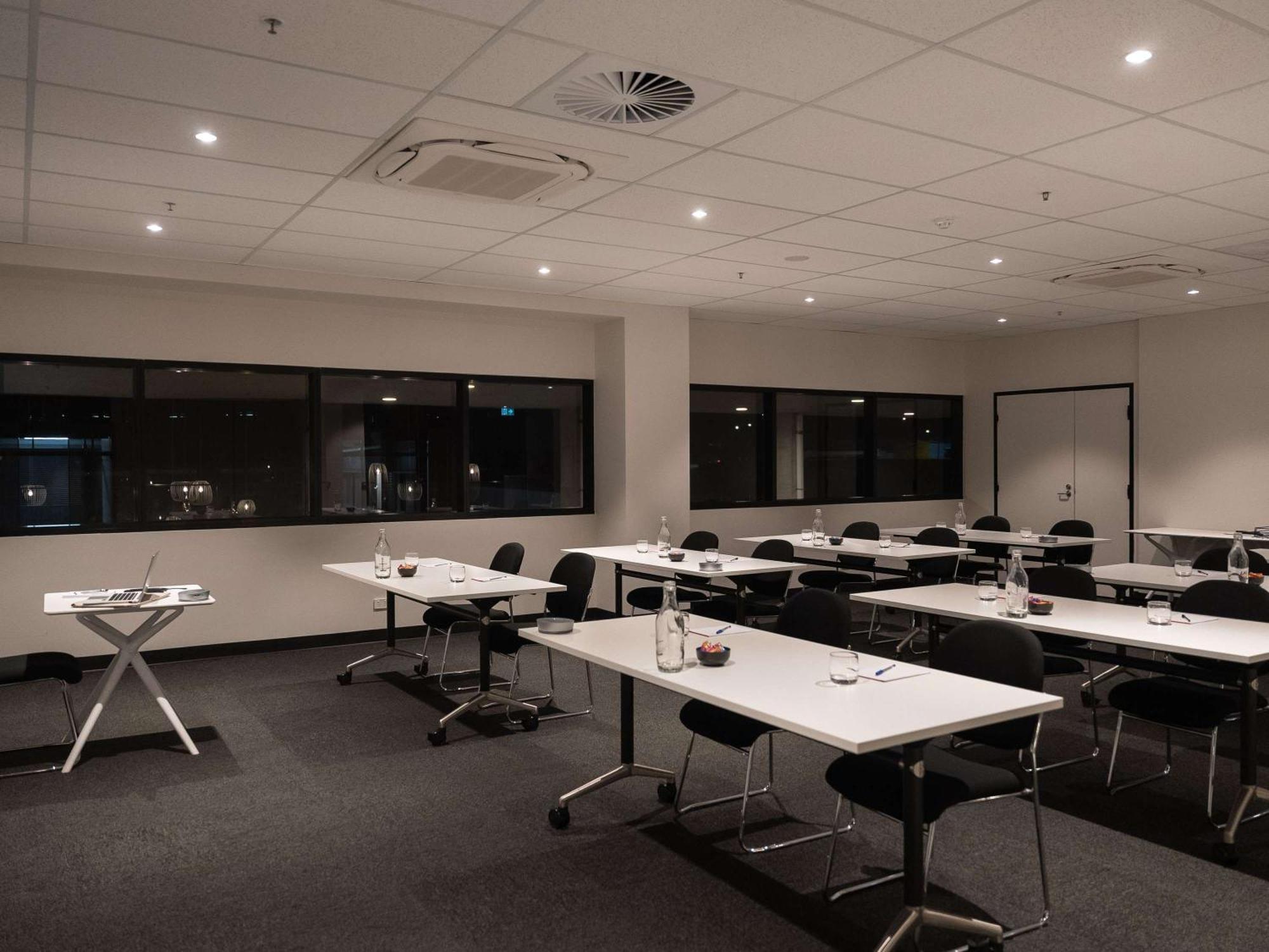 Mantra Tonsley Aparthotel 4*