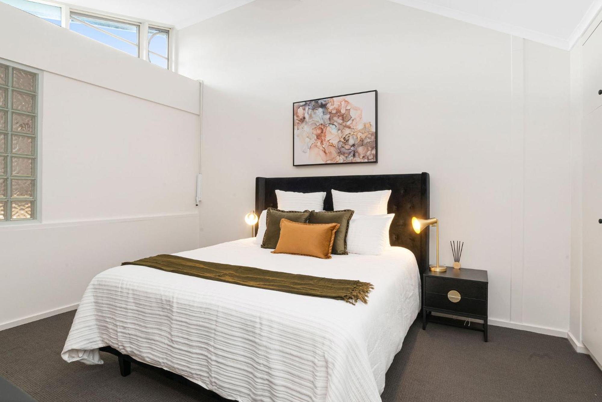 Stylish Urban Retreat On Eden Adelaide