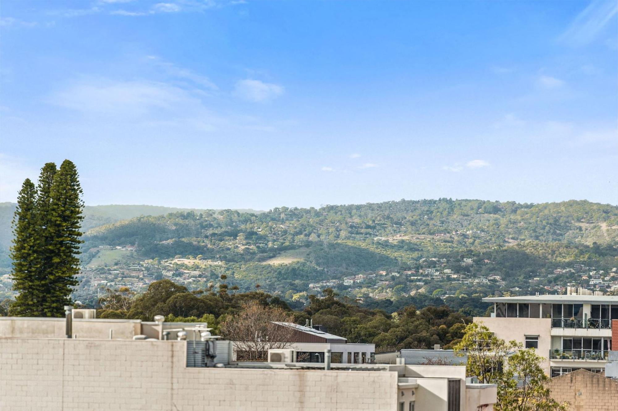 Apartment Stylish Urban Retreat On Eden Adelaide